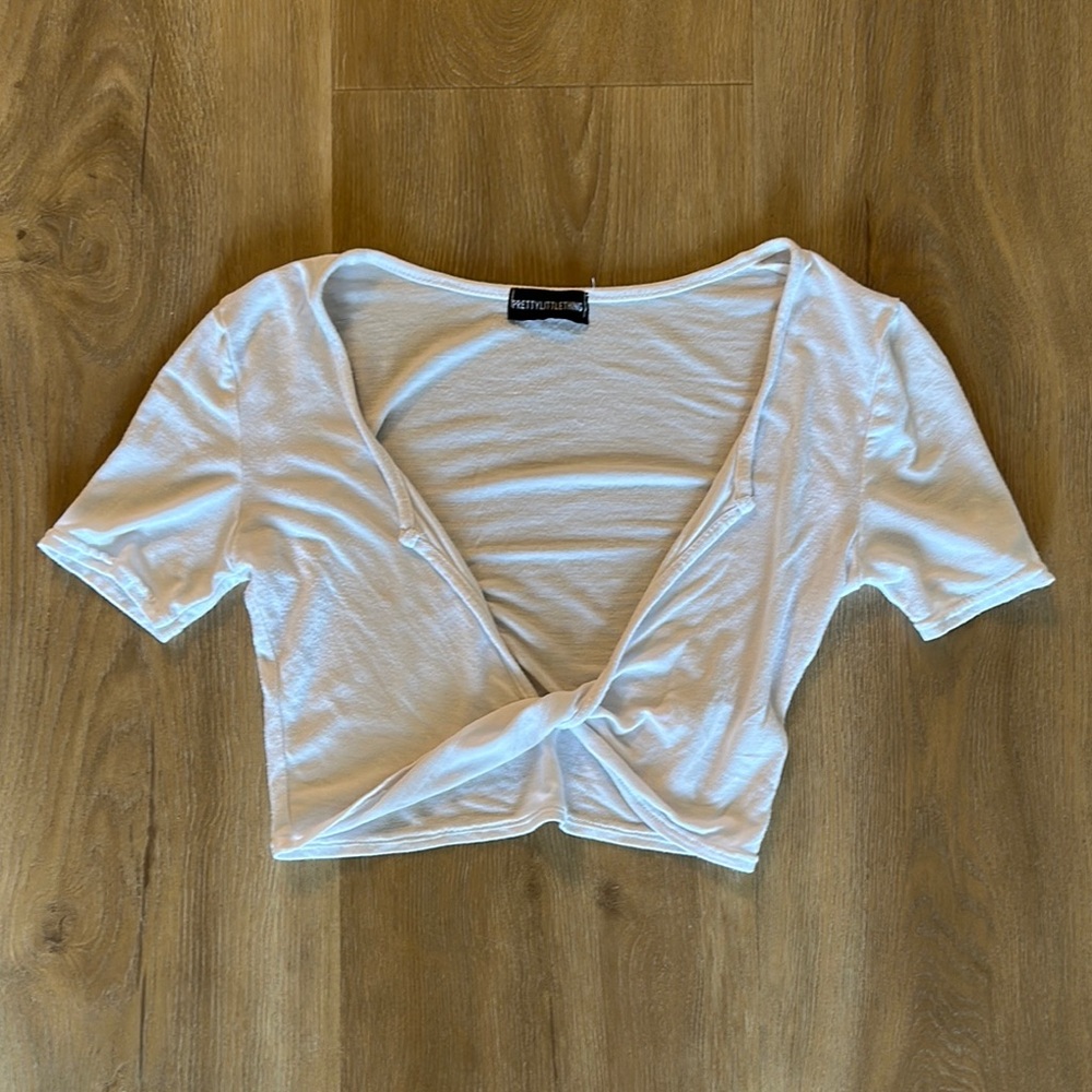PrettyLittleThing White Crop Blouse